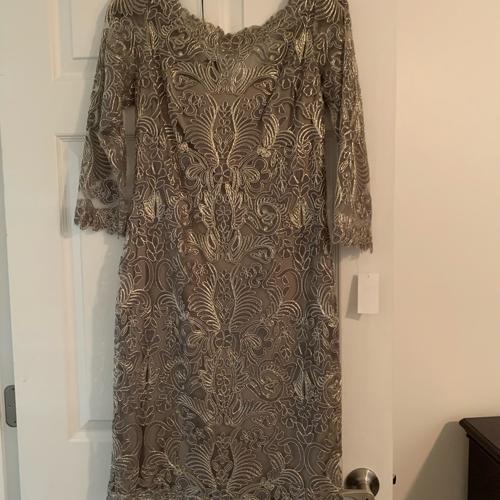 New Tadashi Shoji size 8 cocktail dress